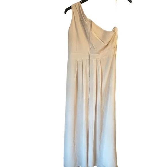 David’s Bridal 1 Shoulder with Front Split Plus Size Long Dress - Prom / Wedding - Picture 7 of 11